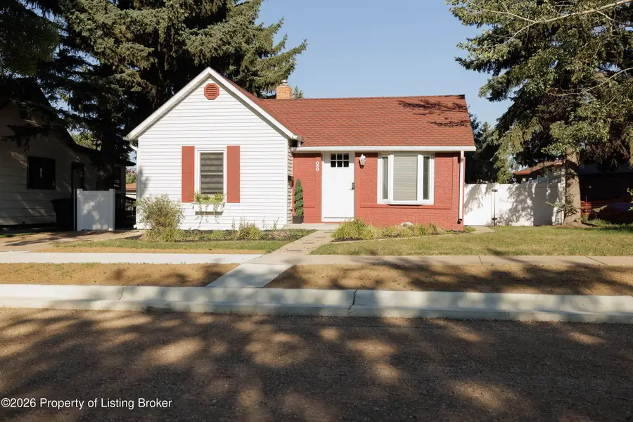 161 1st Avenue, Dickinson, ND 58601 - #2