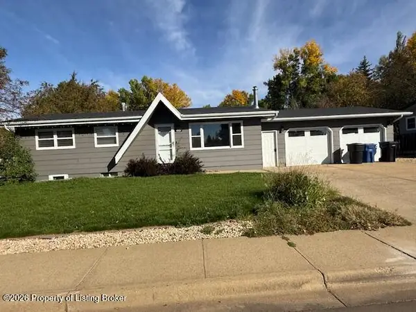867 Franklin Street, Dickinson, ND 58601