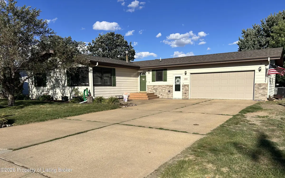 906 13th Avenue, Dickinson, ND 58601 - #1
