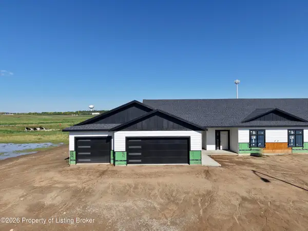 1356 44th Avenue, Dickinson, ND 58601