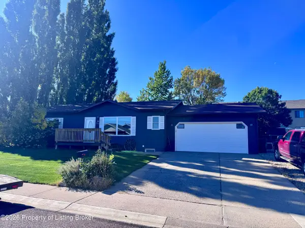 1039 Fir Avenue, Dickinson, ND 58601