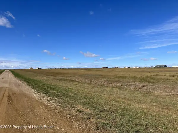 30k Street, Dickinson, ND 58601