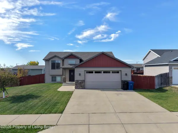 1951 4th Avenue, Dickinson, ND 58601