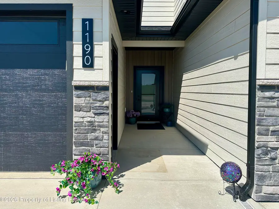 1190 39th Avenue, Dickinson, ND 58601 - #2