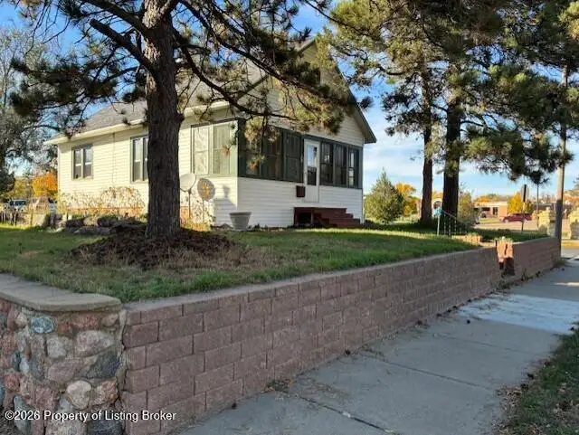 145 8th Avenue, Dickinson, ND 58601 - #2