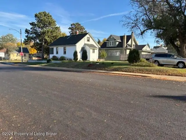 145 8th Avenue, Dickinson, ND 58601 - #3