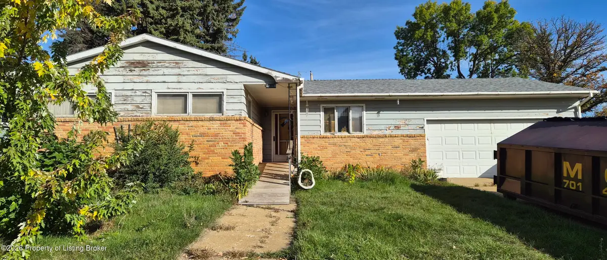 1000 5th Street, Dickinson, ND 58601 - #1
