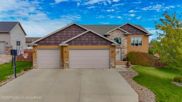 972 Mustang Avenue, Dickinson, ND 58601