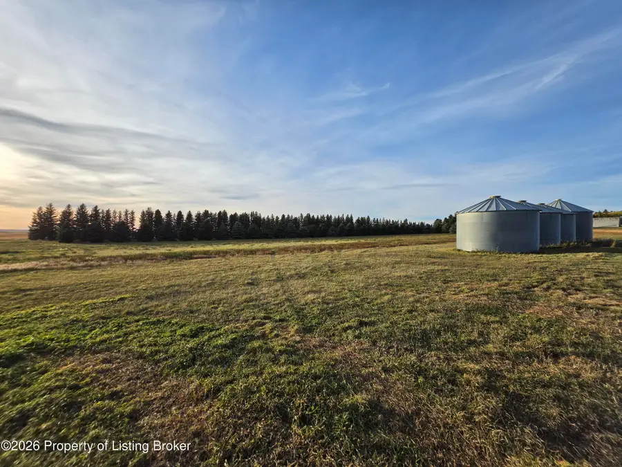 810 2nd Avenue, Hettinger, ND 58639 - #2