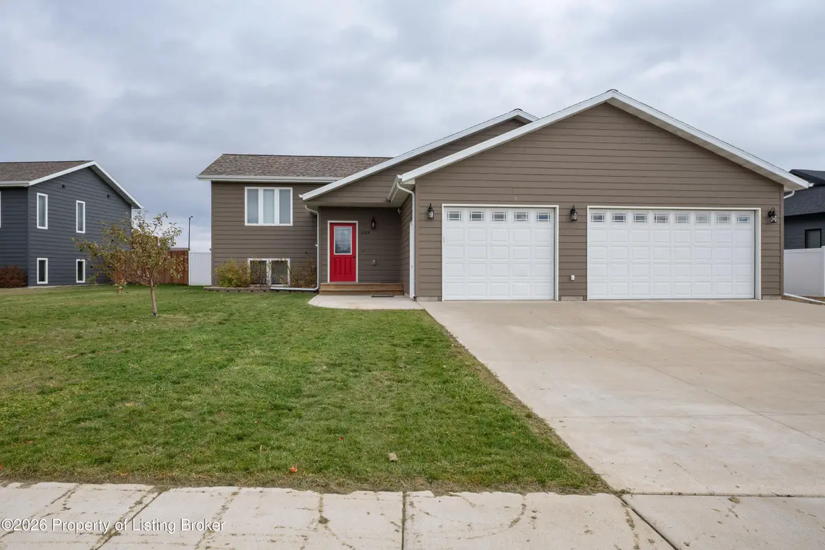 2224 Wahl Street, Dickinson, ND 58601 - #1