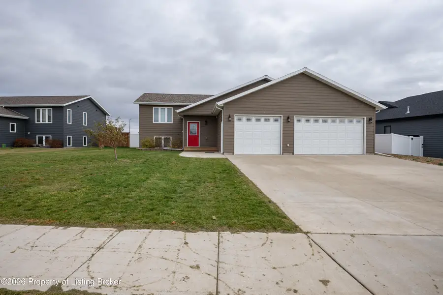 2224 Wahl Street, Dickinson, ND 58601 - #3