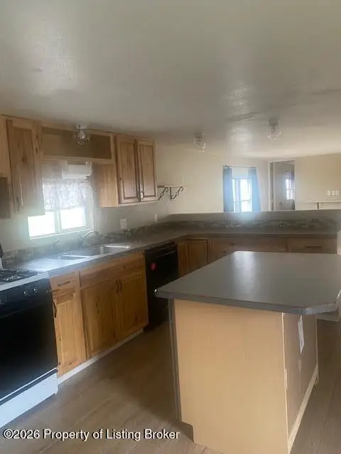 1200 25th Lot #17 Avenue, Dickinson, ND 58601 - #2