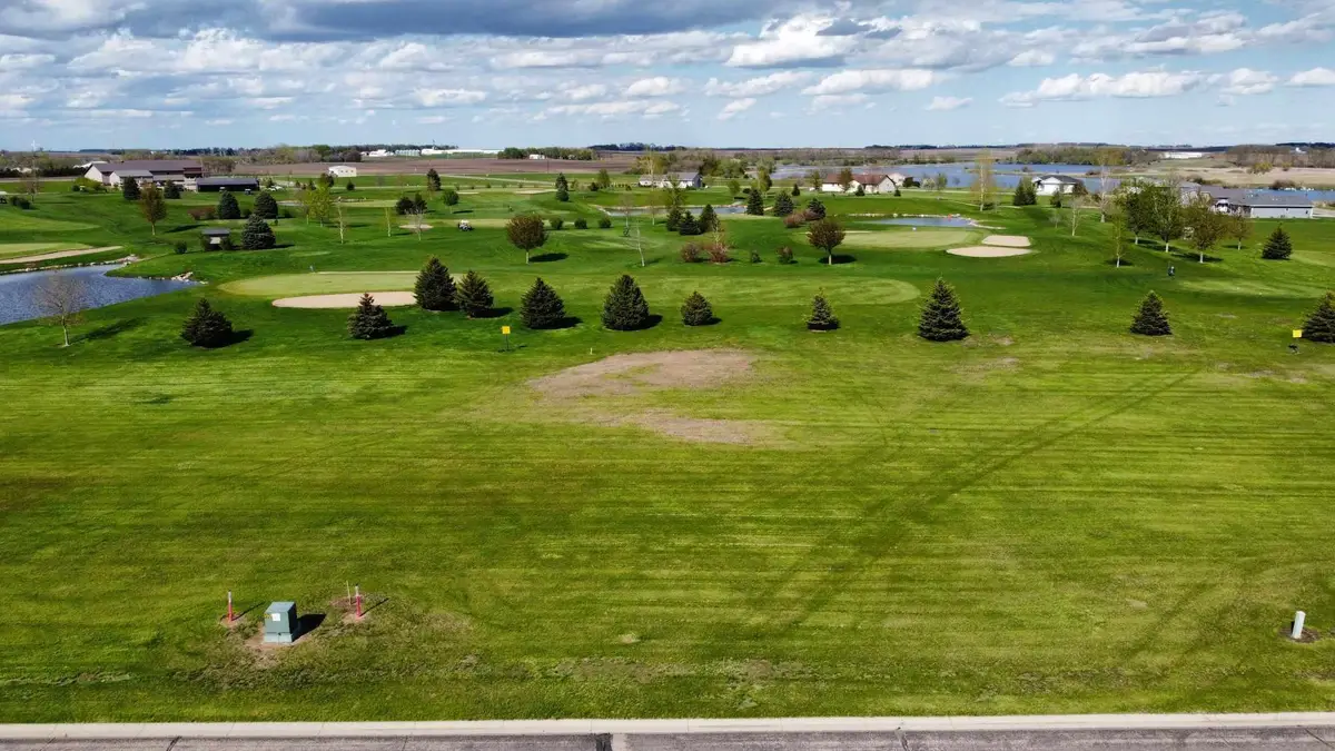 1010 Eastbay Ave, Balaton, MN 56115 - #1
