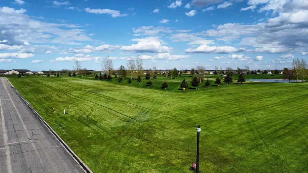 1020 Eastbay Ave, Balaton, MN 56115 - #1