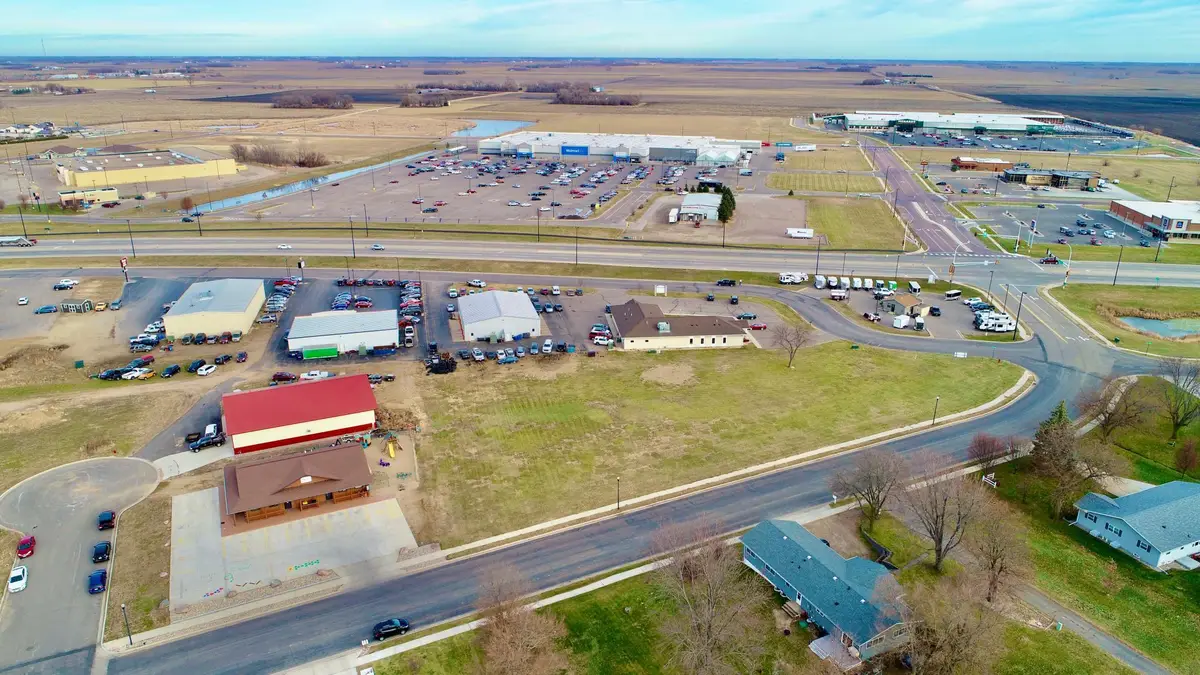 1351 Canoga Park Drive, Marshall, MN 56258 - Image #1