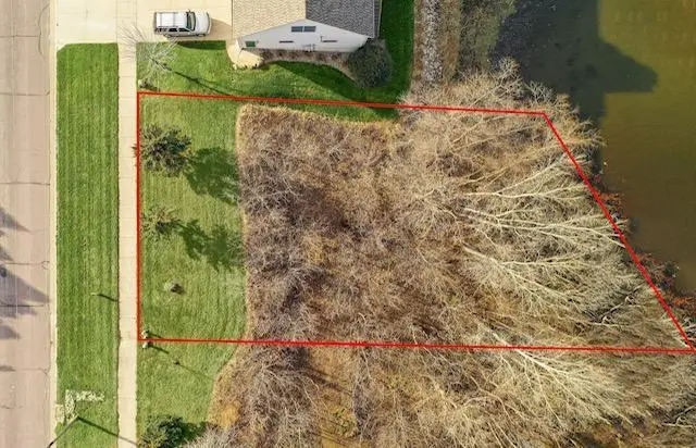 822 30th Street Nw, Faribault, MN 55021 - #1