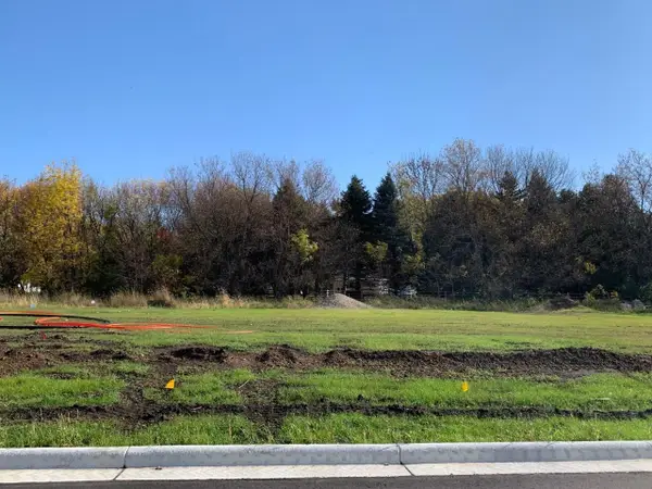 2199 NE Maple Leaf Lane Ne, Owatonna, MN 55060