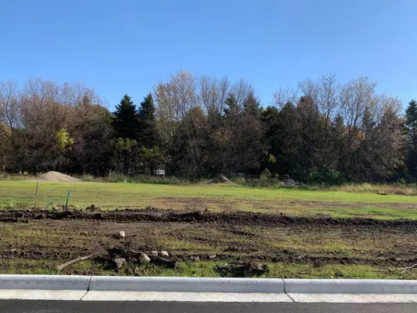 2195 NE Maple Leaf Lane, Owatonna, MN 55060