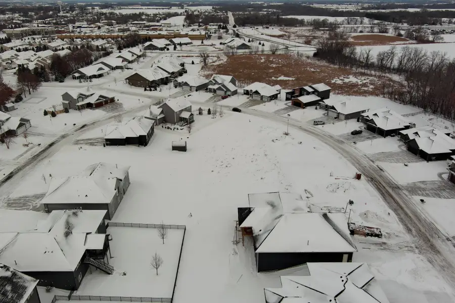 605 Eastland Avenue Se, New Prague, MN 56071 - #3