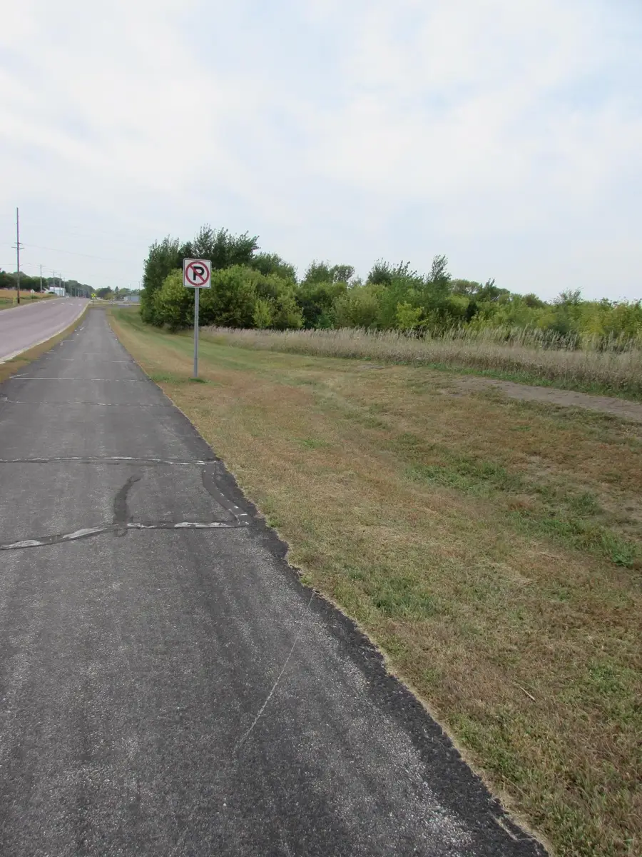 901 W Margaret Street W, Fairmont, MN 56031 - #2