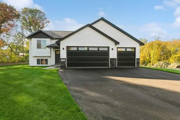 724 114th Court, Blaine, MN 55434