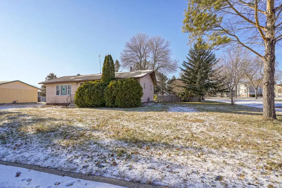 204 Adams Street, Crookston, MN 56716 - Image #2
