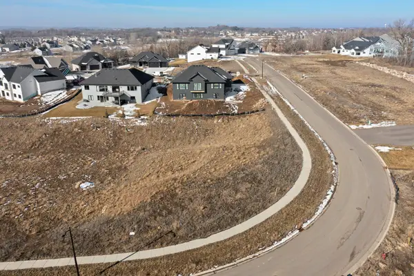 27260 Pete's Hill Trail, Elko New Market, MN 55020