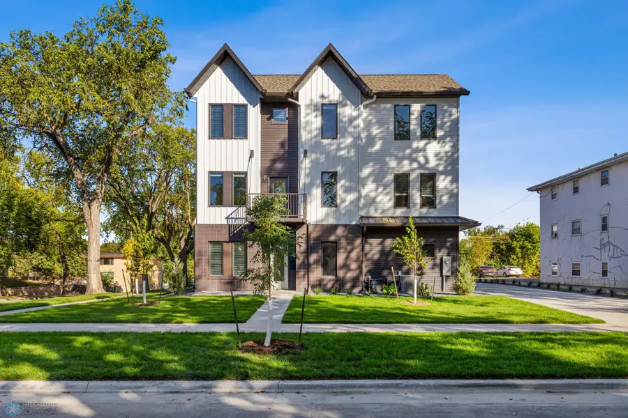 502 8th Street S #2, Fargo, ND 58103 - Image #2