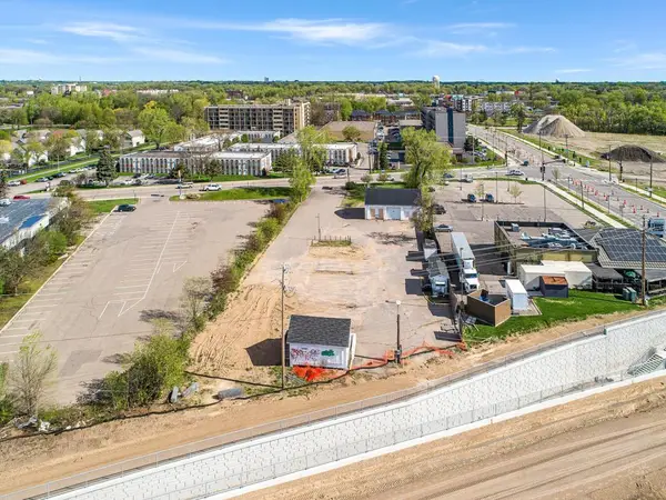 1102 2nd Street Ne, Hopkins, MN 55343