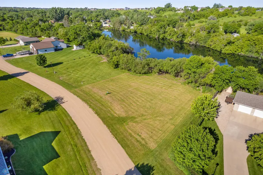 1703 Island Park Drive, Jamestown, ND 58401 - Image #2