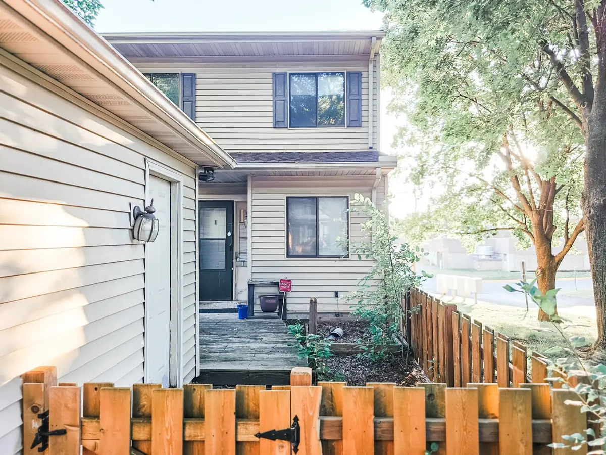 207 Bridlewood Drive, Saint Paul, MN 55119 - Image #1