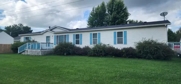 1104 E 18 1/2 Street, Albert Lea, MN 56007