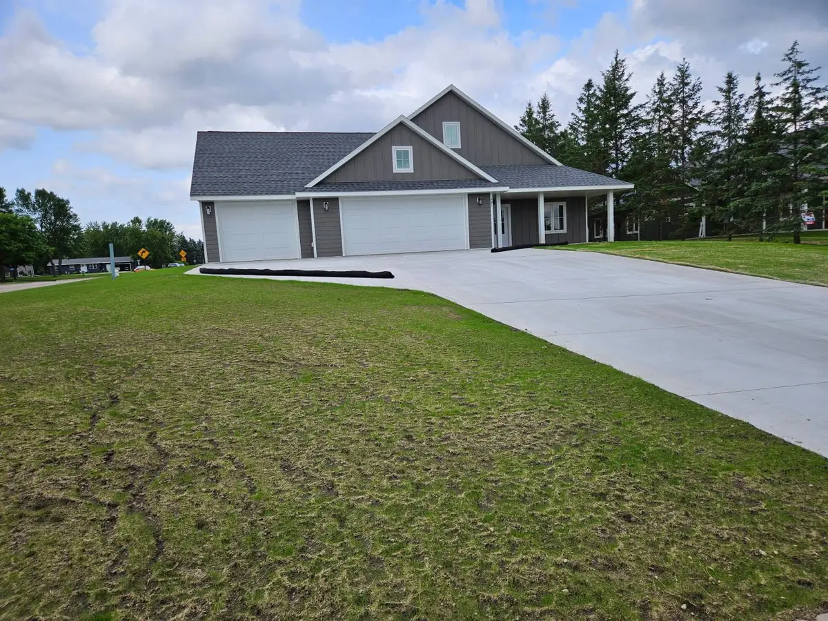 981 White Spruce Lane Nw, Alexandria, MN 56308 - #1