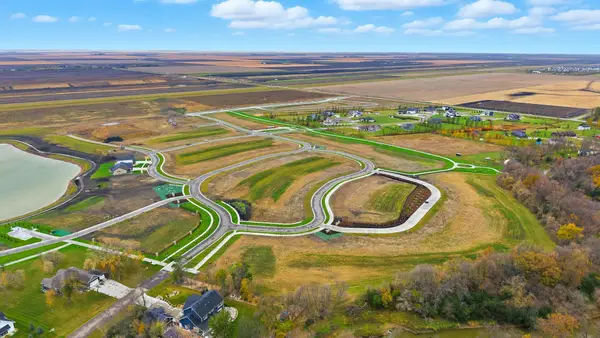 7633 Whitman Drive, Horace, ND 58047