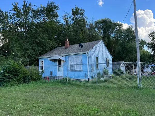 1320 Crosstown Boulevard Ne, Andover, MN 55304