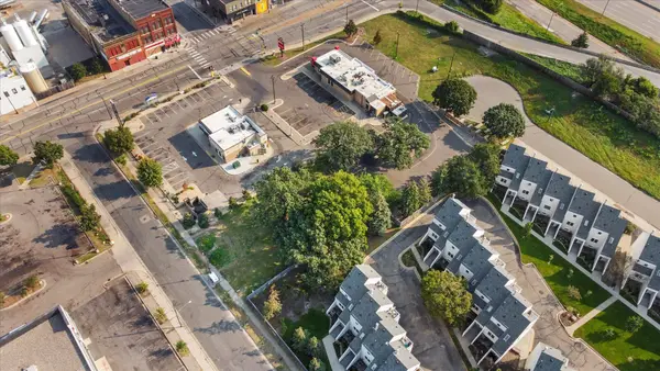 1900 5th Street N, Minneapolis, MN 55411