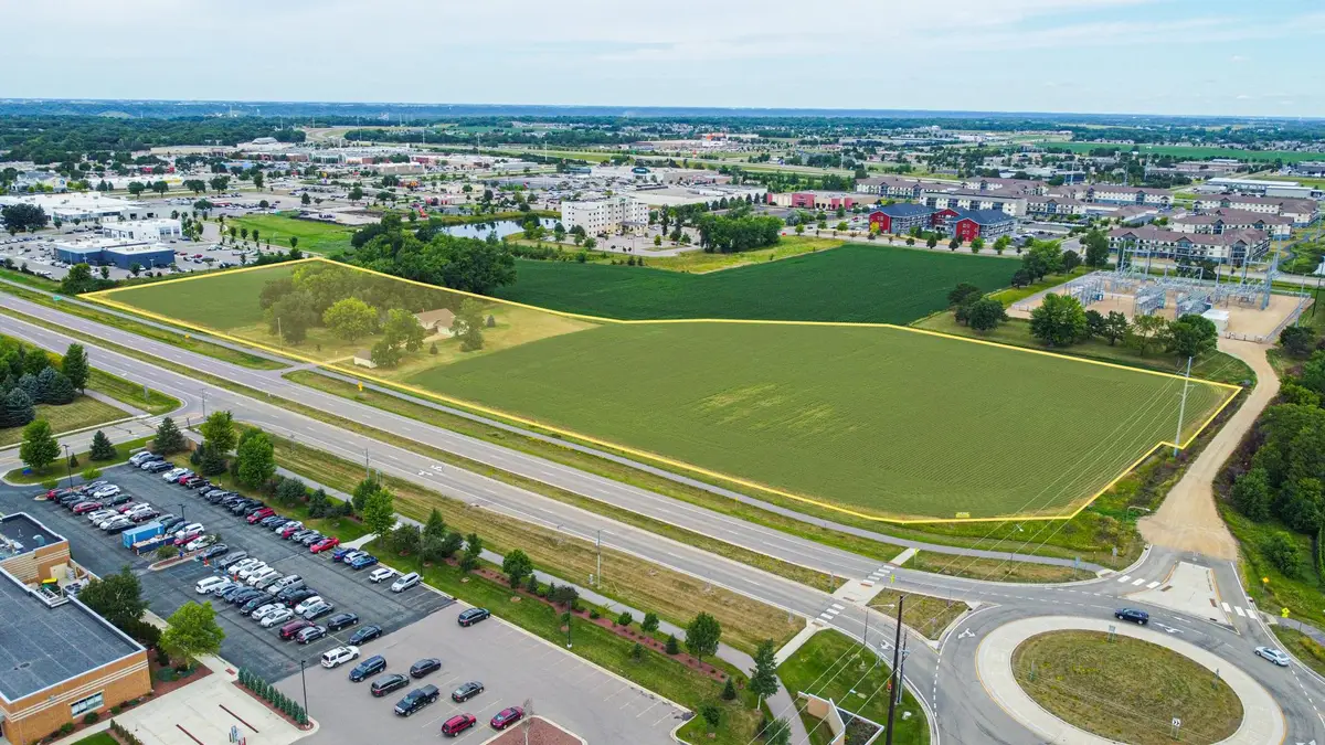 2050 Madison Avenue, Mankato, MN 56001 - Image #1