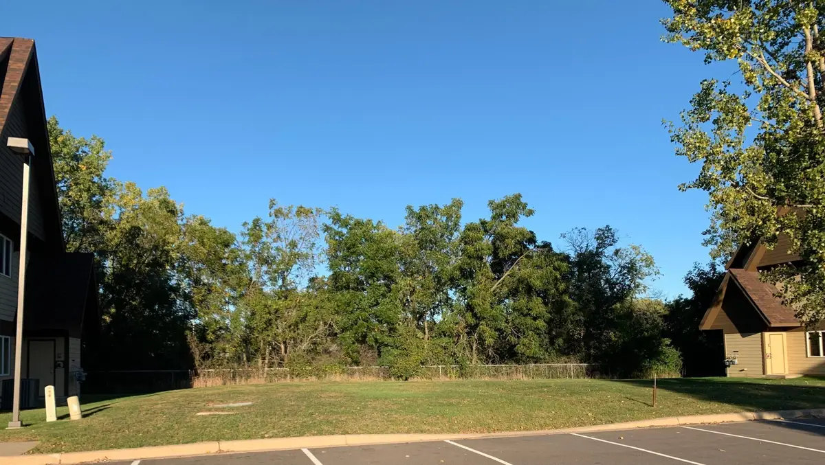 2121 E County Road D, Maplewood, MN 55109 - Image #1