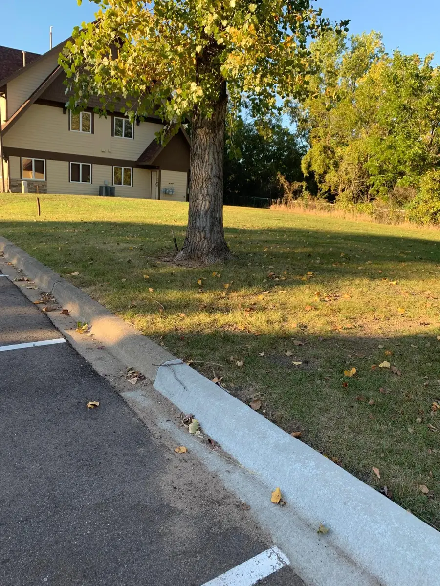 2121 E County Road D, Maplewood, MN 55109 - Image #3