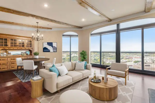 1201 Yale Place #2303, Minneapolis, MN 55403