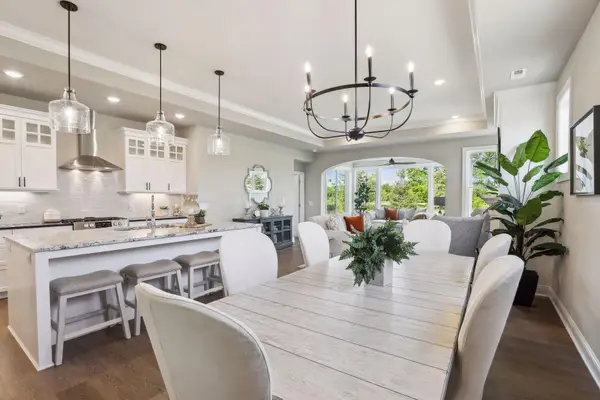 3822 Queensland Circle N, Plymouth, MN 55446