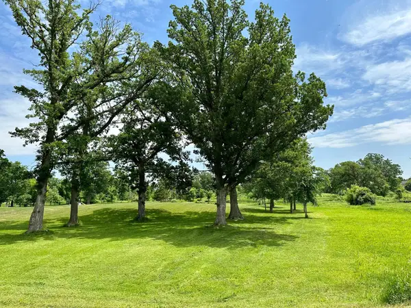 35713 Patriot Avenue, Center City, MN 55012