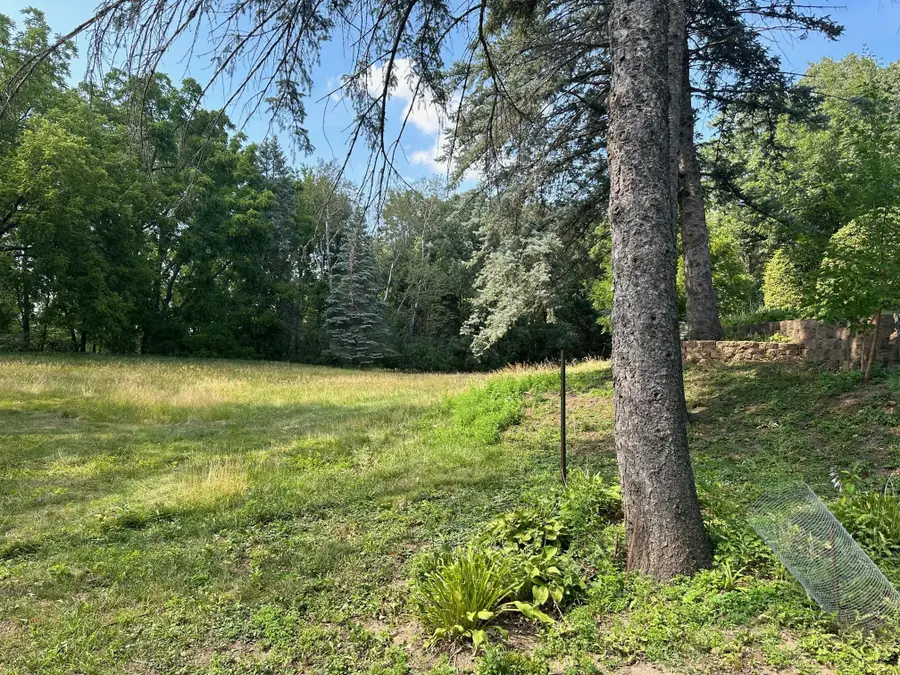 196X Glenhill Road, Mendota Heights, MN 55118 - Image #2