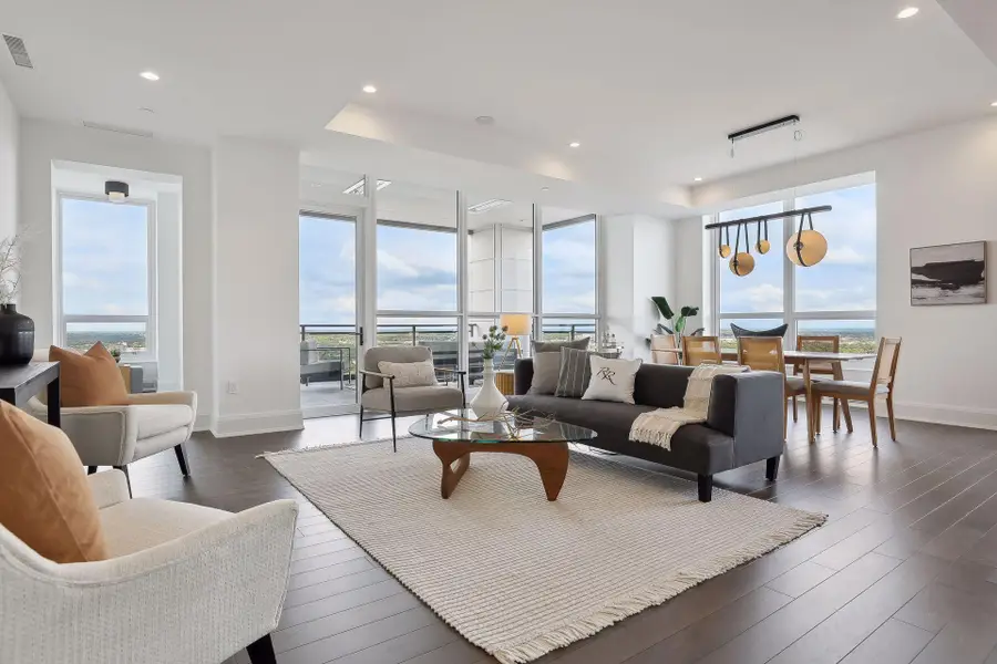 1111 W River Parkway #35C, Minneapolis, MN 55415 - Image #3