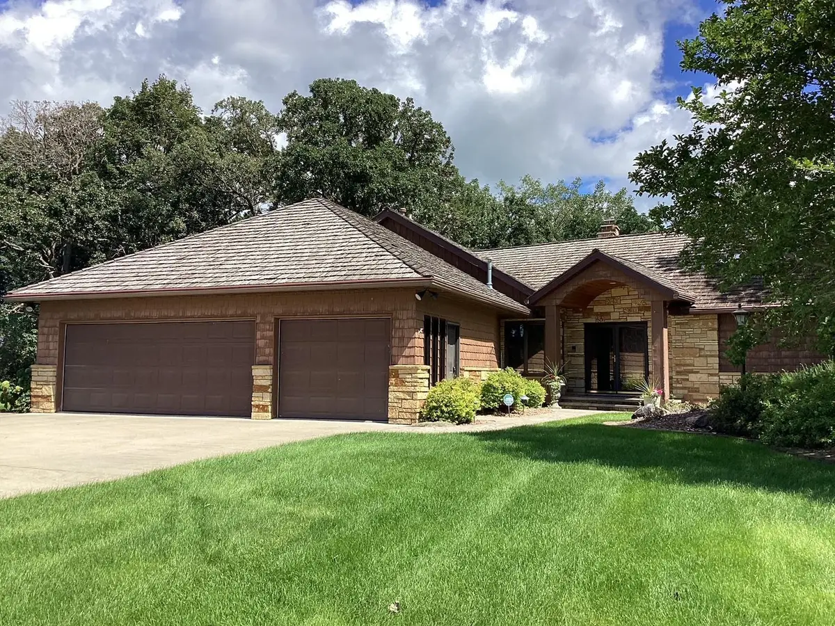 1516 Bay Oaks Drive, Albert Lea, MN 56007 - Image #1