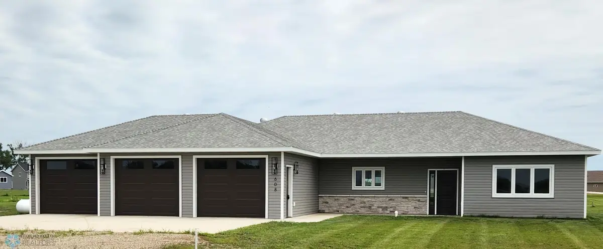 608 Blaine Street N, Colfax, ND 58018 - Image #1