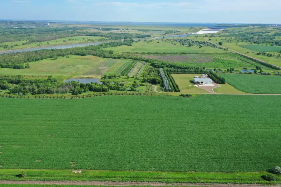 315 40th Avenue Nw, Underwood, ND 58576 - Image #2