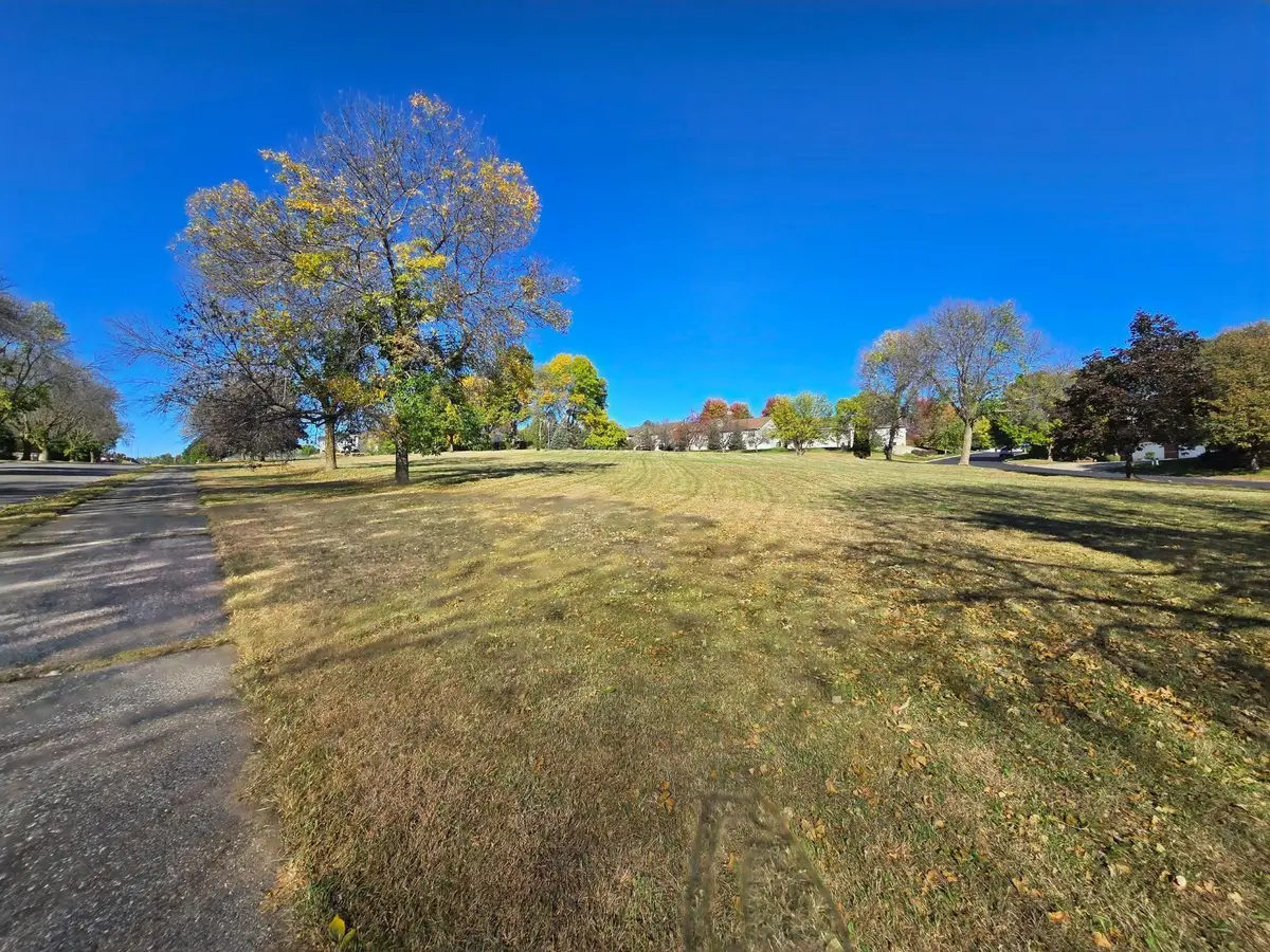 145x 4th Street W, Hastings, MN 55033 - #1