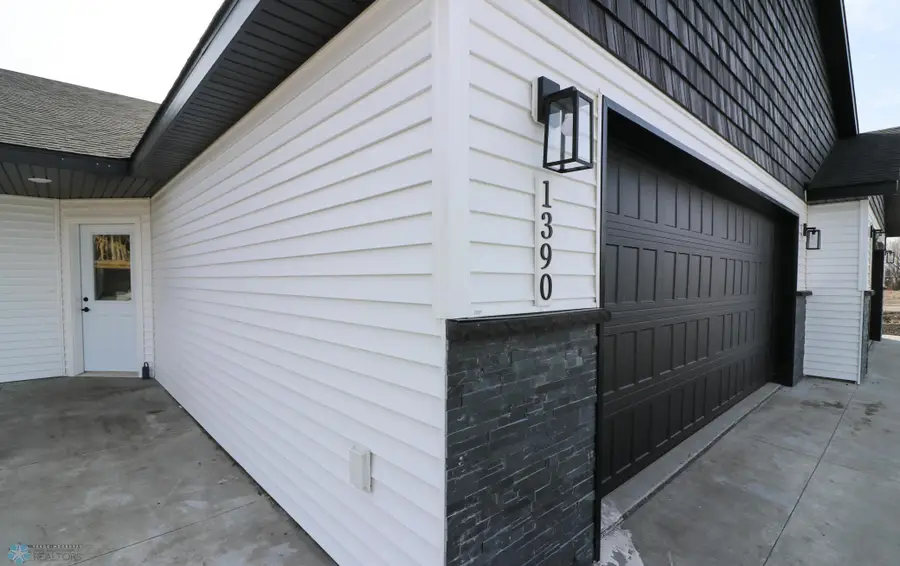 1390 Prairie Lane, Wahpeton, ND 58075 - #3