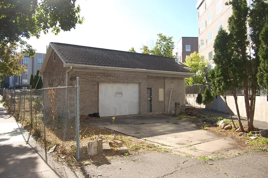 2530 Essex Street Se, Minneapolis, MN 55414 - #3